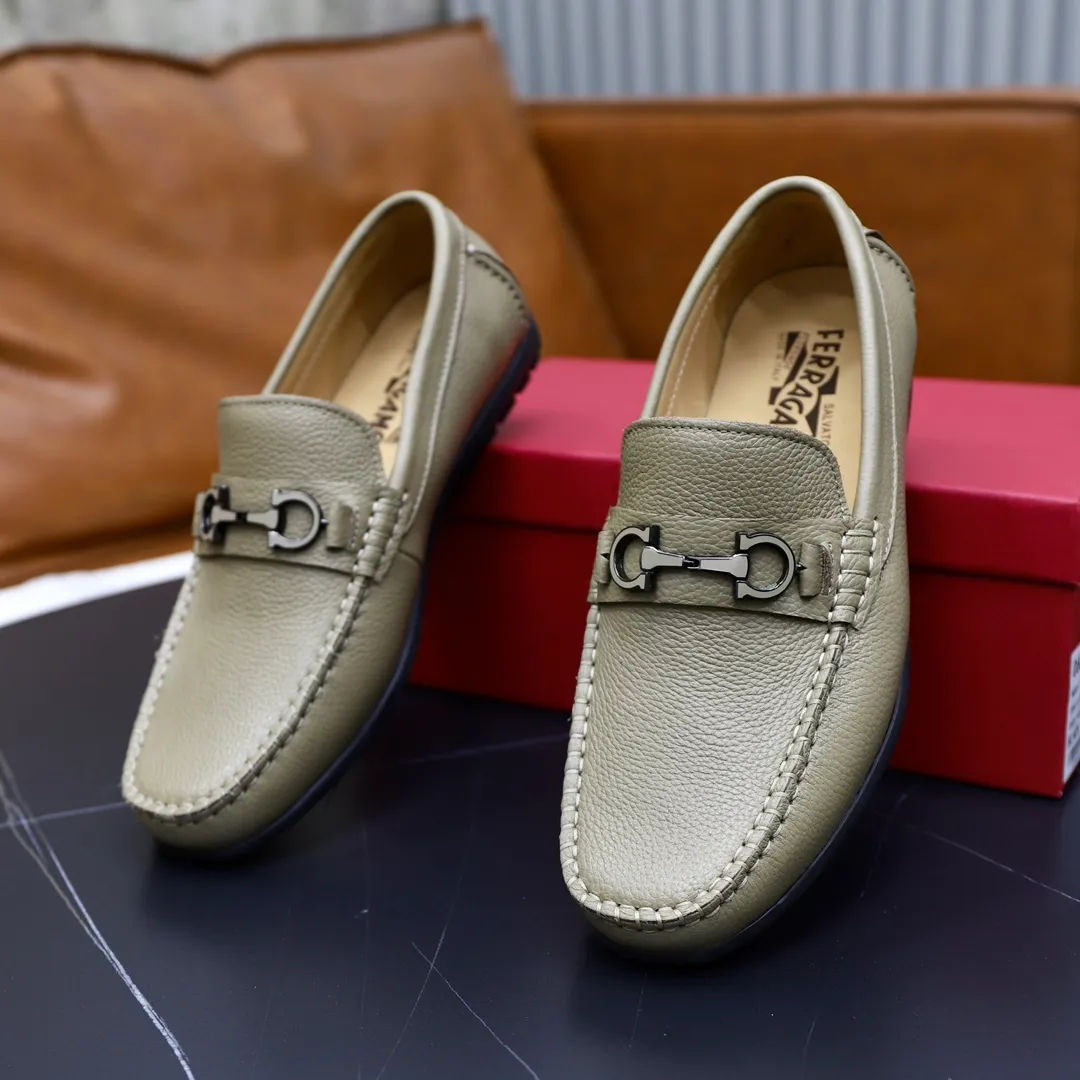 Men's shoes: 260🙅‍♂️🙅‍♂️🙅‍♂️Niuli Brand: Ferragamo Standard code: Men's code 38/44 (45 customized) Grade: Same as the official website Material: Original imported cowhide leather lining Original wear-resistant lightweight outsole Style category: Men's casual slip-on shoes Distinguished luxury brand elements top luxury Color: Actual picture color